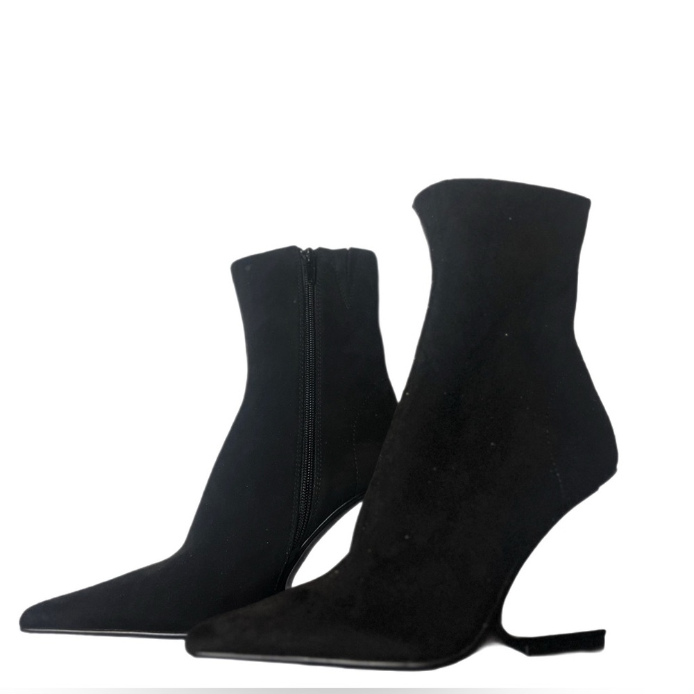 NWOT Jeffrey Campbell Black Suede Compass Pointed Toe Bootie, Size 5.5
